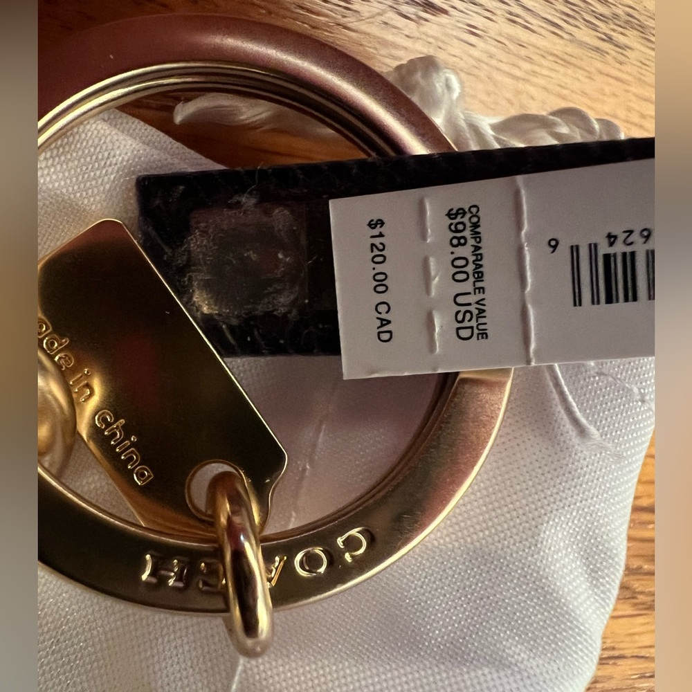 Coach Lock & Key Valet Keychain - Picture 6 of 7